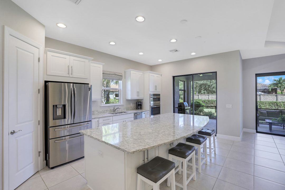 8199 Lucello Terrace N, Naples, FL 34114