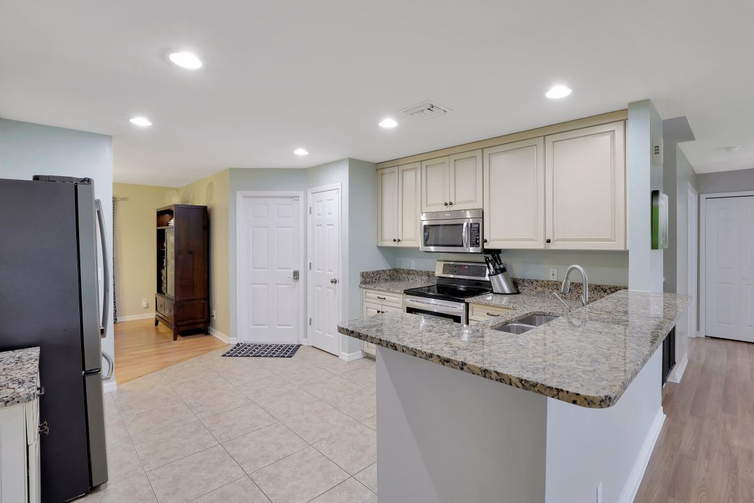 9191 Pittsburgh Blvd, Fort Myers, FL 33967