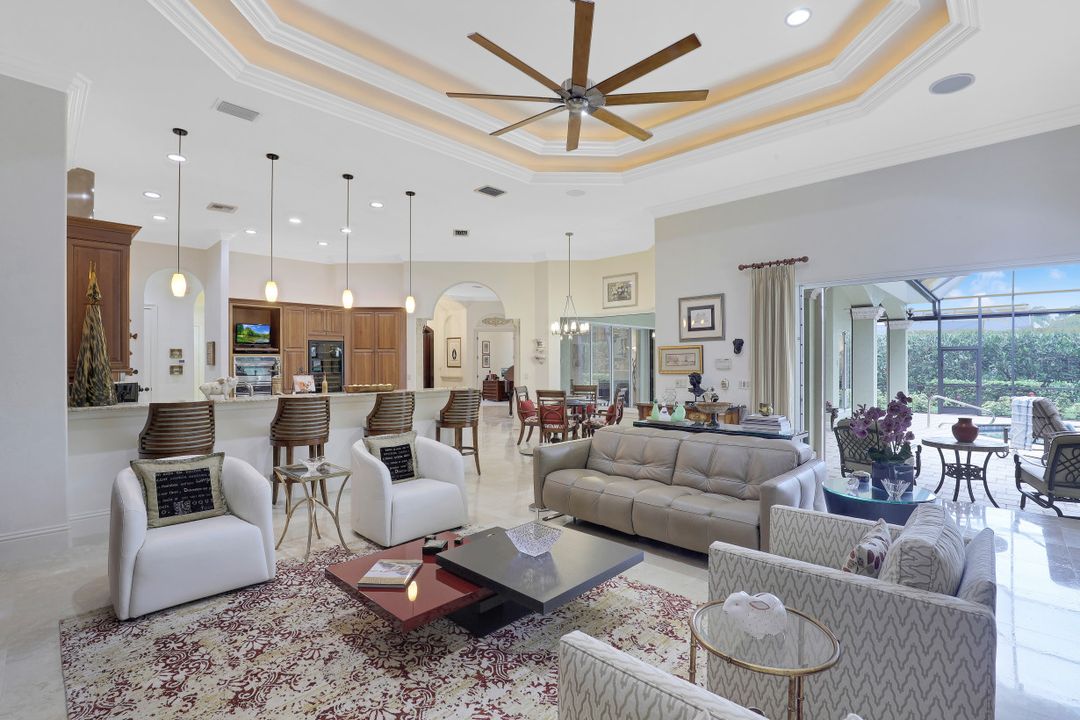 795 Brentwood Point, Naples, FL 34110