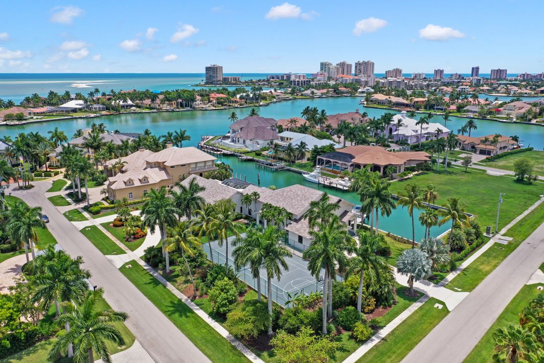 850 Eubanks Ct, Marco Island, FL 34145