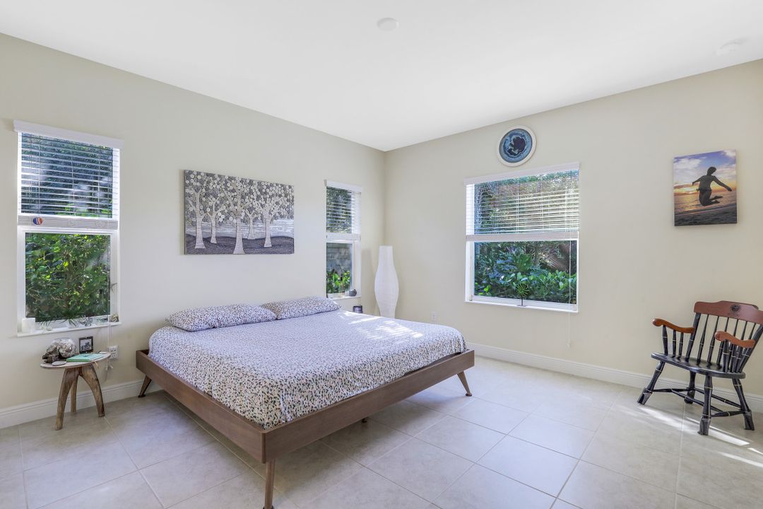 3771 Canopy Cir, Naples, FL 34120