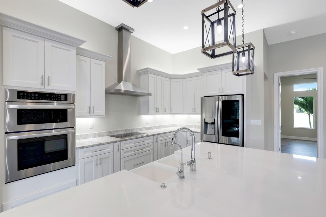 2833 NW 41st Ave, Cape Coral, FL 33993