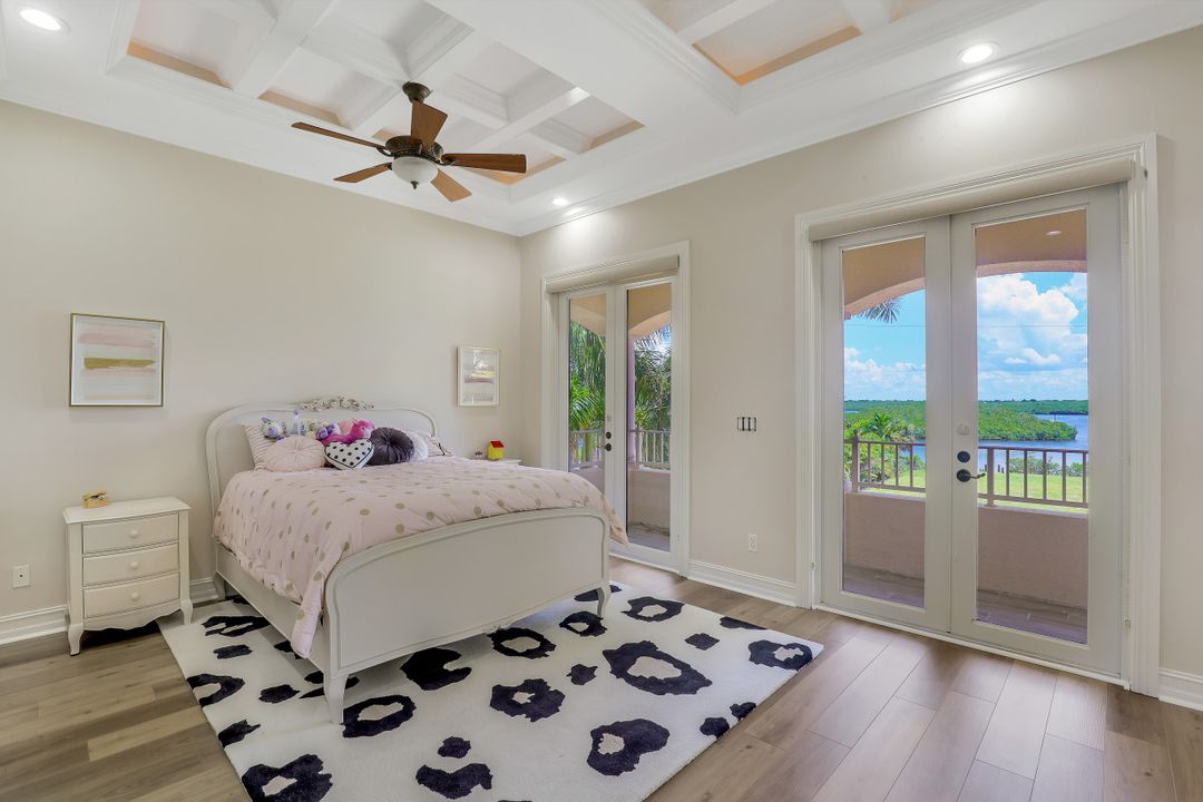 27810 Forester Dr, Bonita Springs, FL 34134