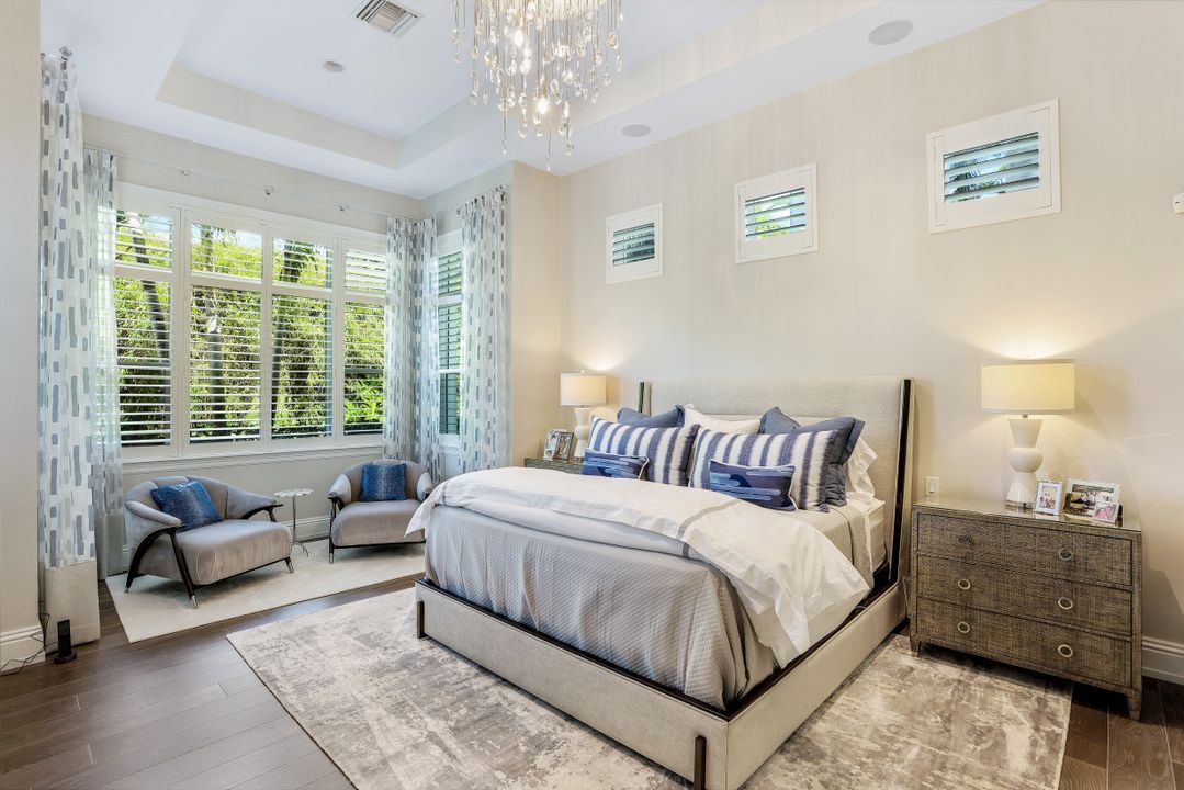 569 Neapolitan Way, Naples, FL 34103