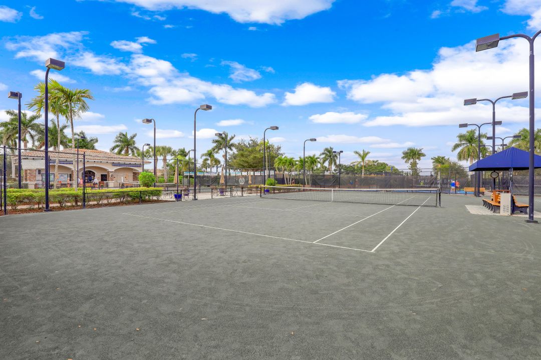 10153 Biscayne Bay Ln, Naples, FL 34120