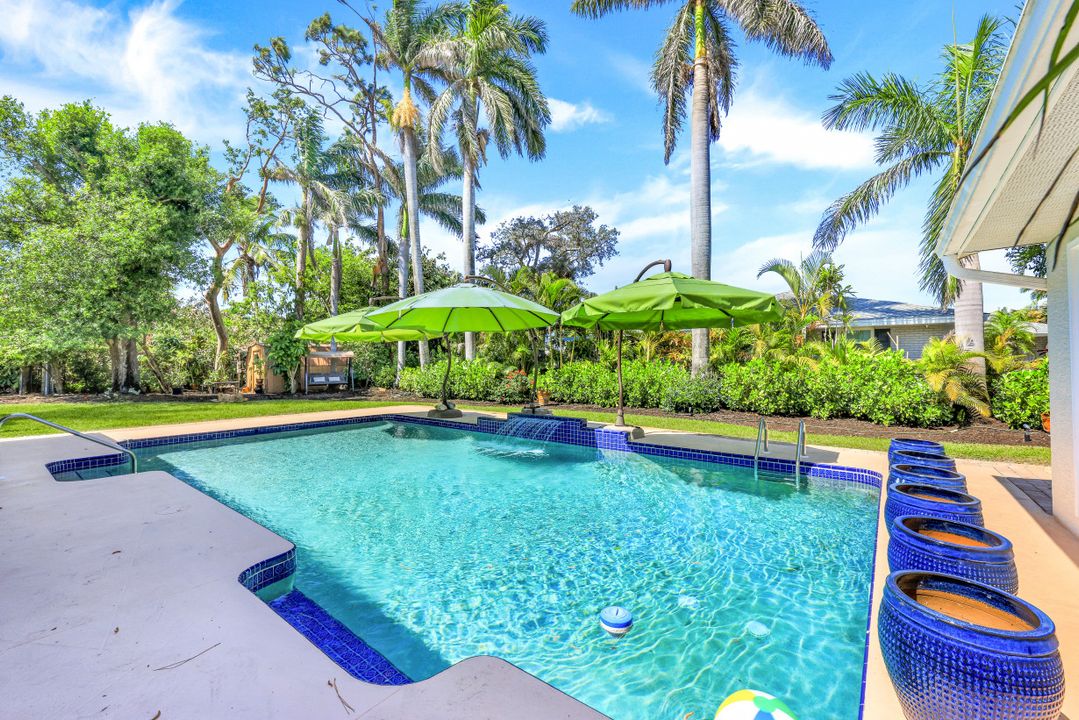 1135 26th Ave N, Naples, FL 34103