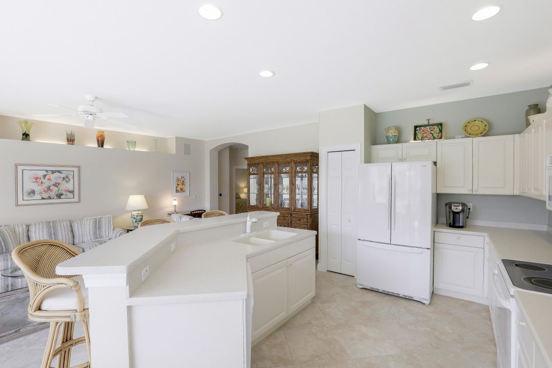 5230 Birmingham Dr #101, Naples, FL 34110