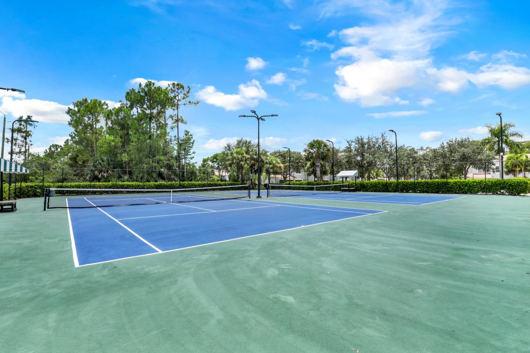 15809 Marcello Cir, Naples, FL 34110