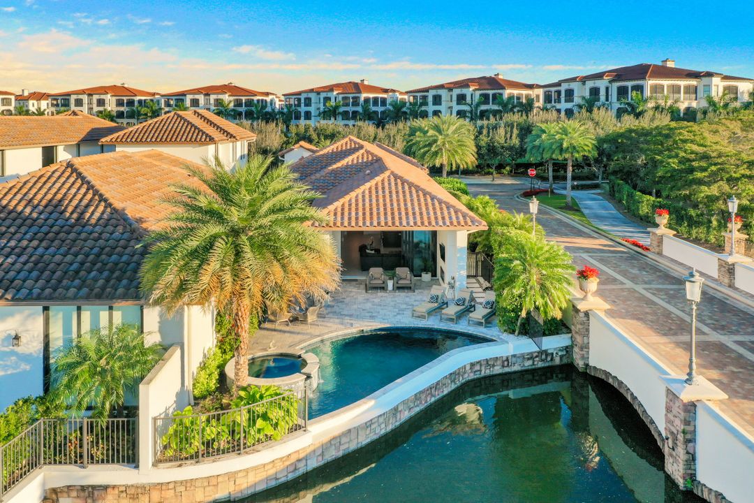 16428 Talis Park Dr, Naples, FL 34110