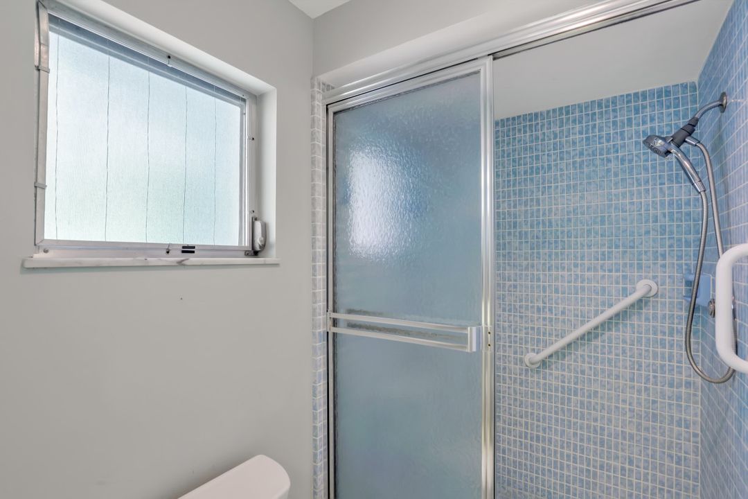 5165 Starfish Ave, Naples, FL 34103