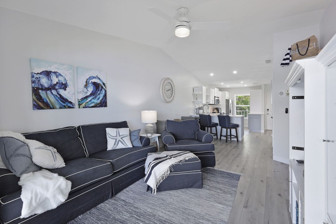 1315 Mainsail Dr #1113, Naples, FL 34114