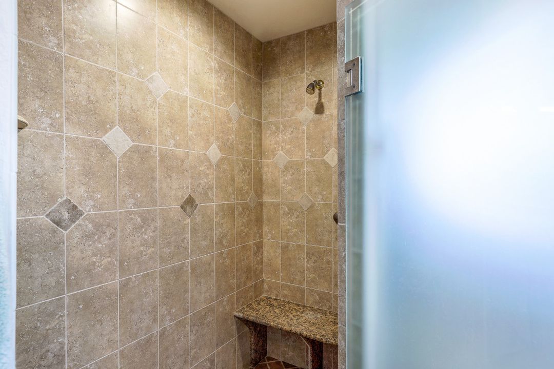 14921 Laguna Dr, Fort Myers, FL 33908