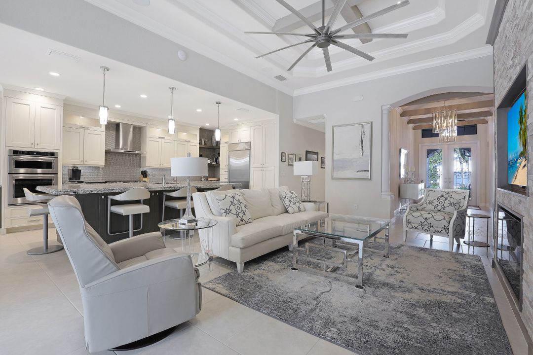 10102 Palazzo Dr, Naples, FL 34119