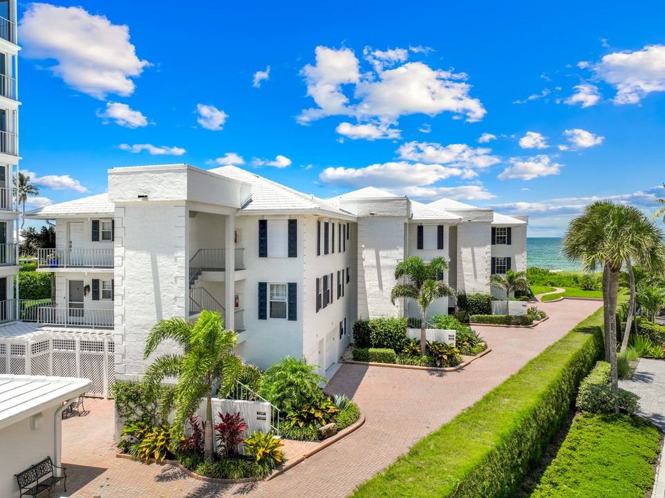 2701 Gulf Shore Blvd N, Villa #3, Naples, FL 34103
