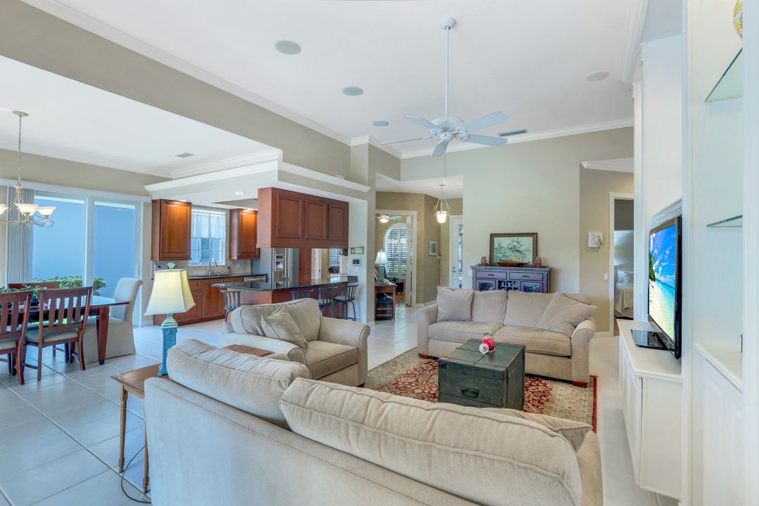 4420 Prescott Ln, Naples, FL 34119