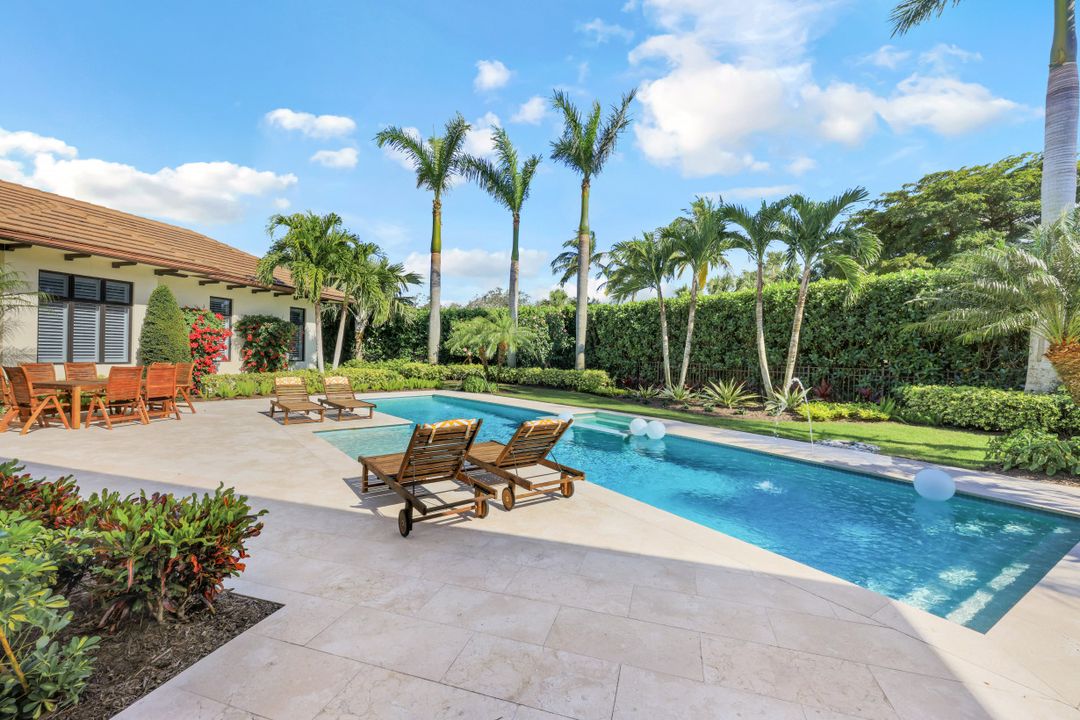 2546 Augusta Dr, Naples, FL 34109