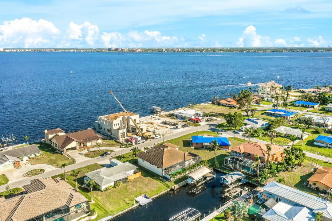 5828 SW 1st Ave, Cape Coral, FL 33914