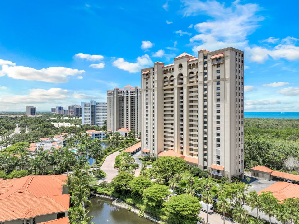 6585 Nicholas Blvd #1103, Naples, FL 34108