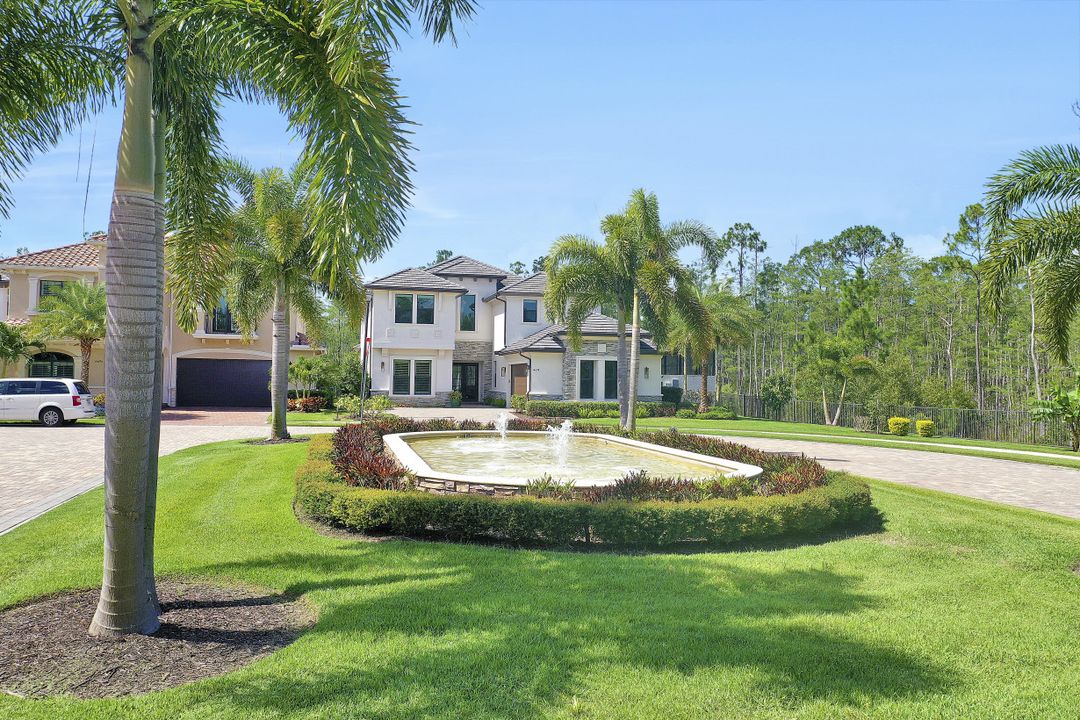 14698 Reserve Pl, Naples, FL 34109