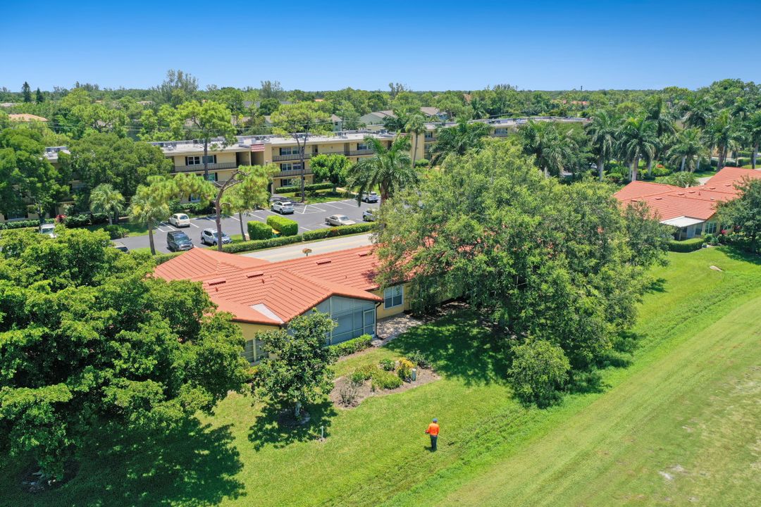 1017 Forest Lakes Dr, Naples, FL 34105