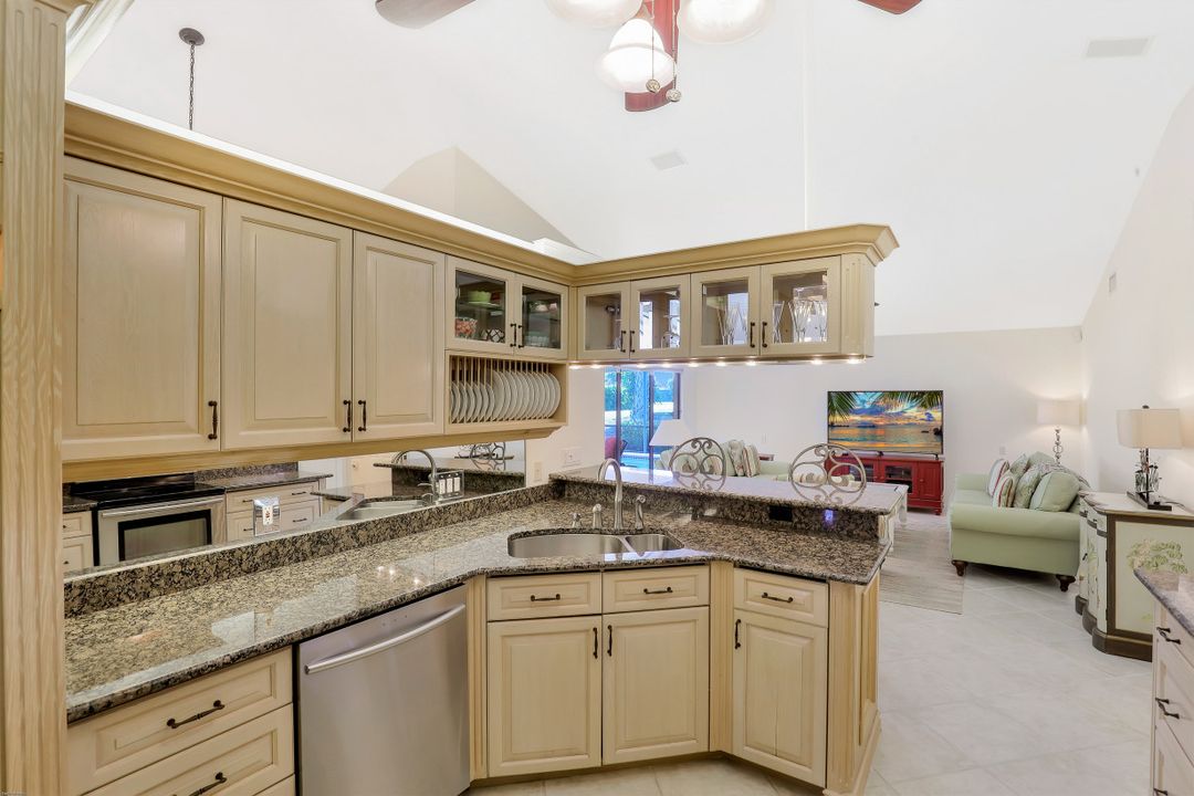 12703 Hunters Ridge Dr, Bonita Springs, FL 34135