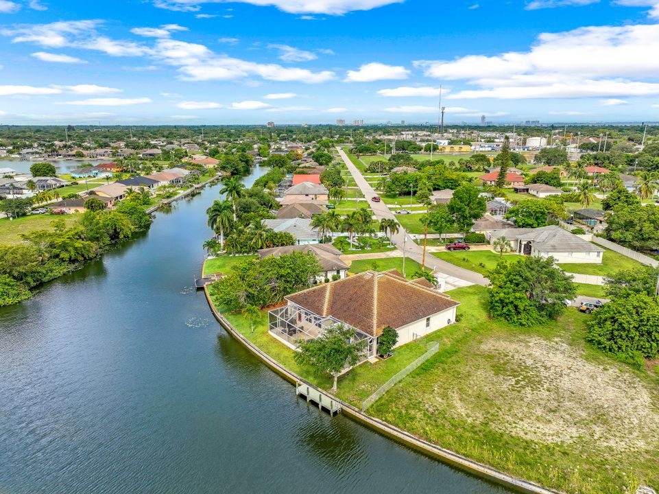 118 NE 21st Ave, Cape Coral, FL 33909