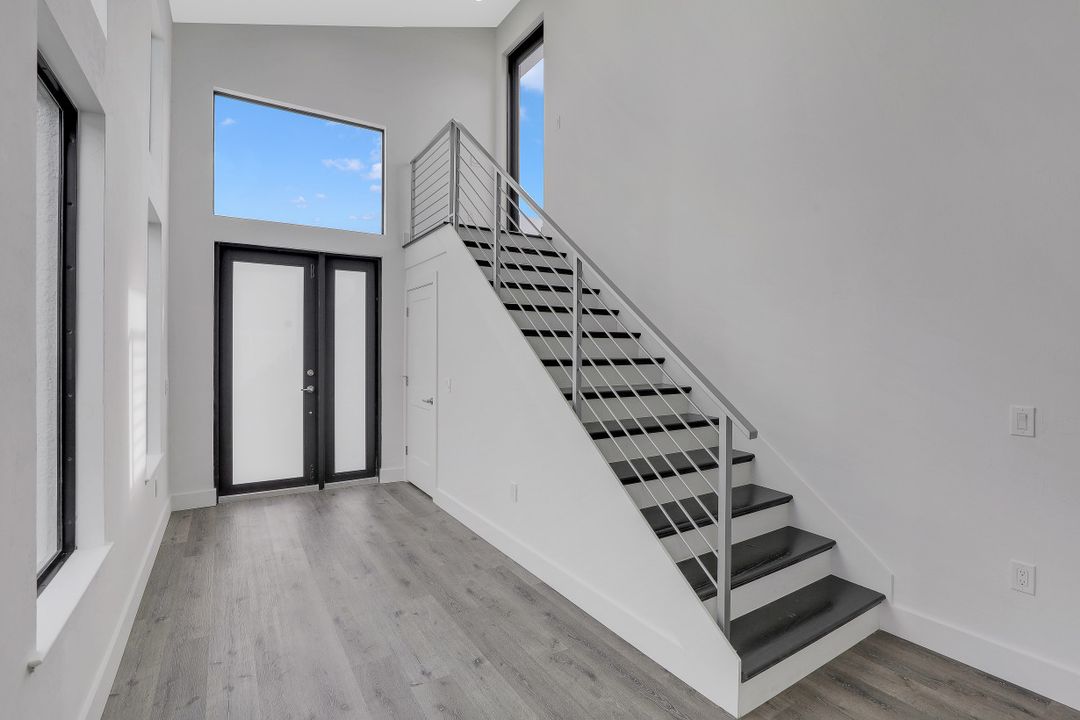 3013 Lunar St, Naples, FL 34112