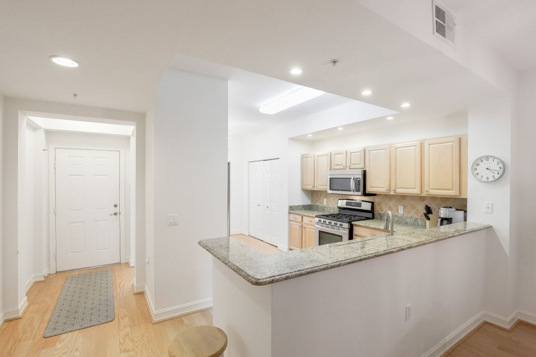 1878 Tarpon Bay Dr S #103, Naples, FL 34119