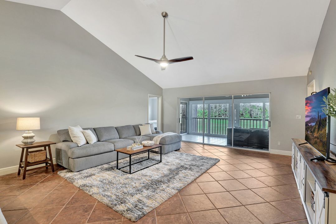 253 Via Perignon, Naples, FL 34119