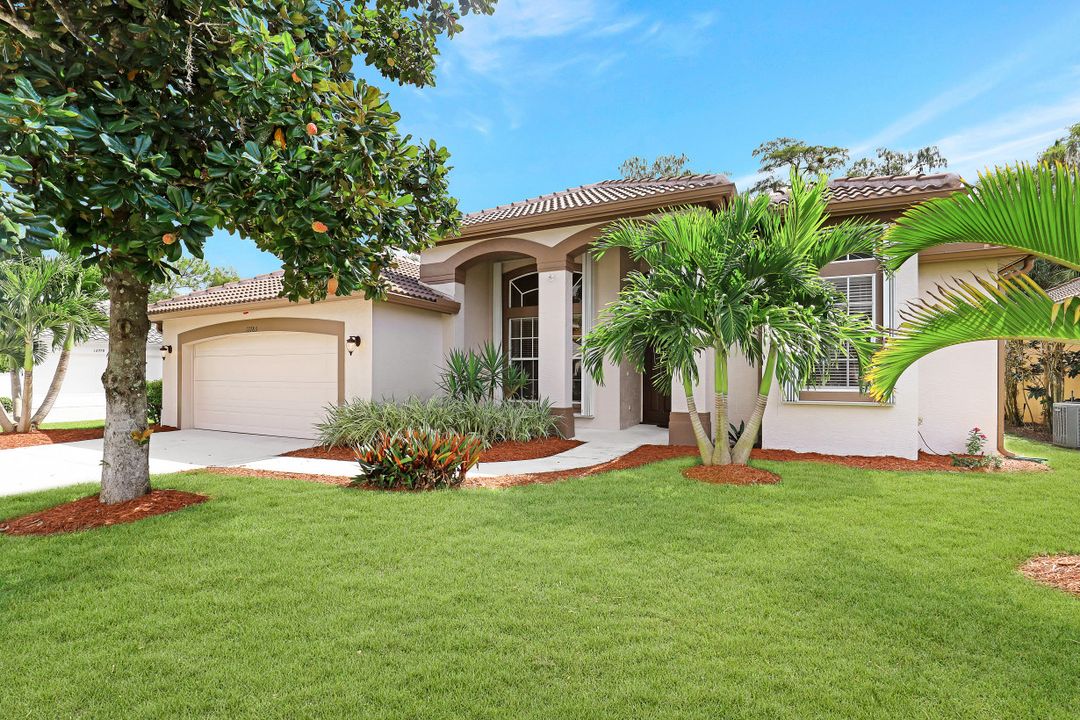12783 Hunters Ridge Dr, Bonita Springs, FL 34135