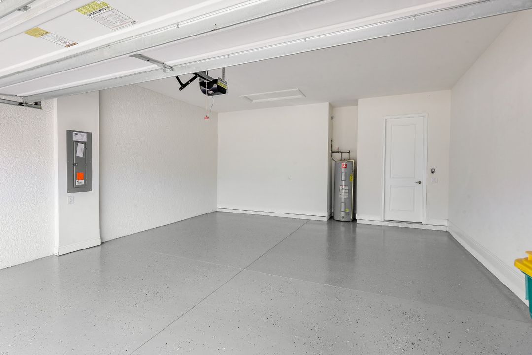 3271 Pilot Cir, Naples, FL 34120