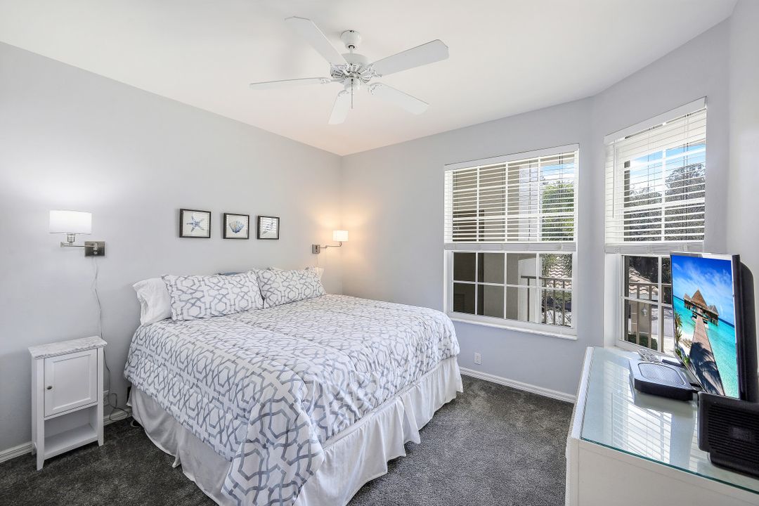 8239 Parkstone Pl #202, Naples, FL 34120