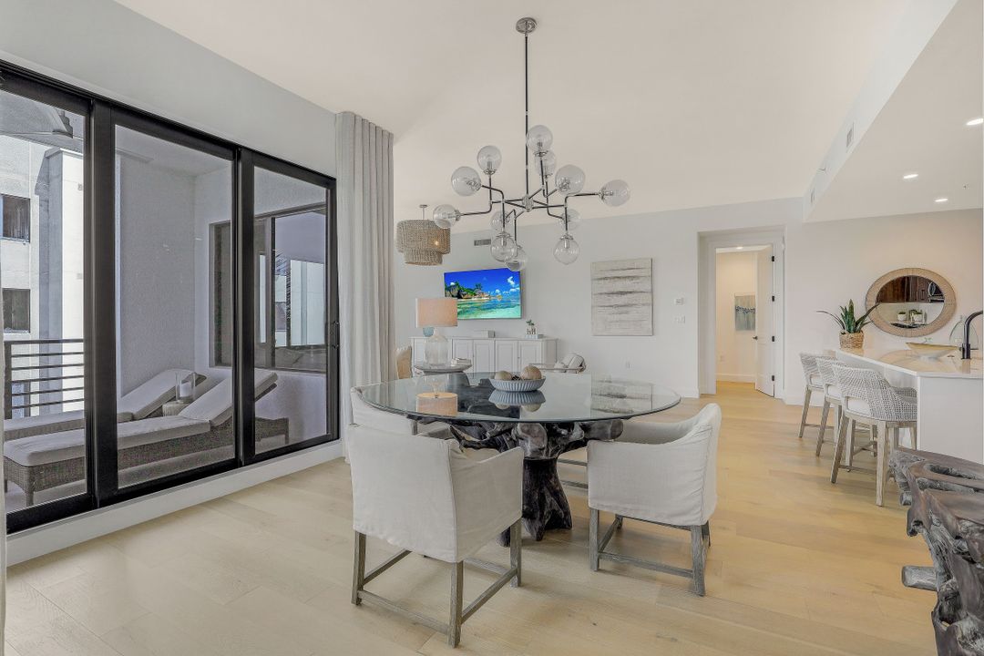 1111 Central Ave #402, Naples, FL 34102