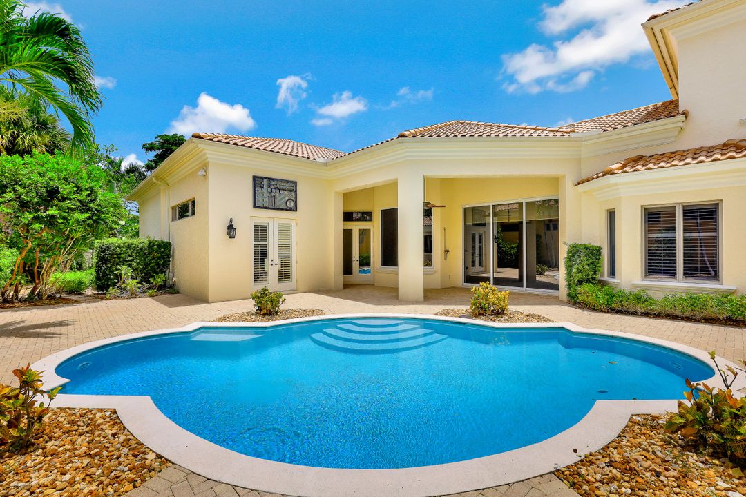 9155 Torrefino Ct, Naples, FL 34109