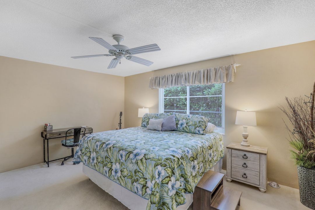 344 Harbour Dr, Naples, FL 34103