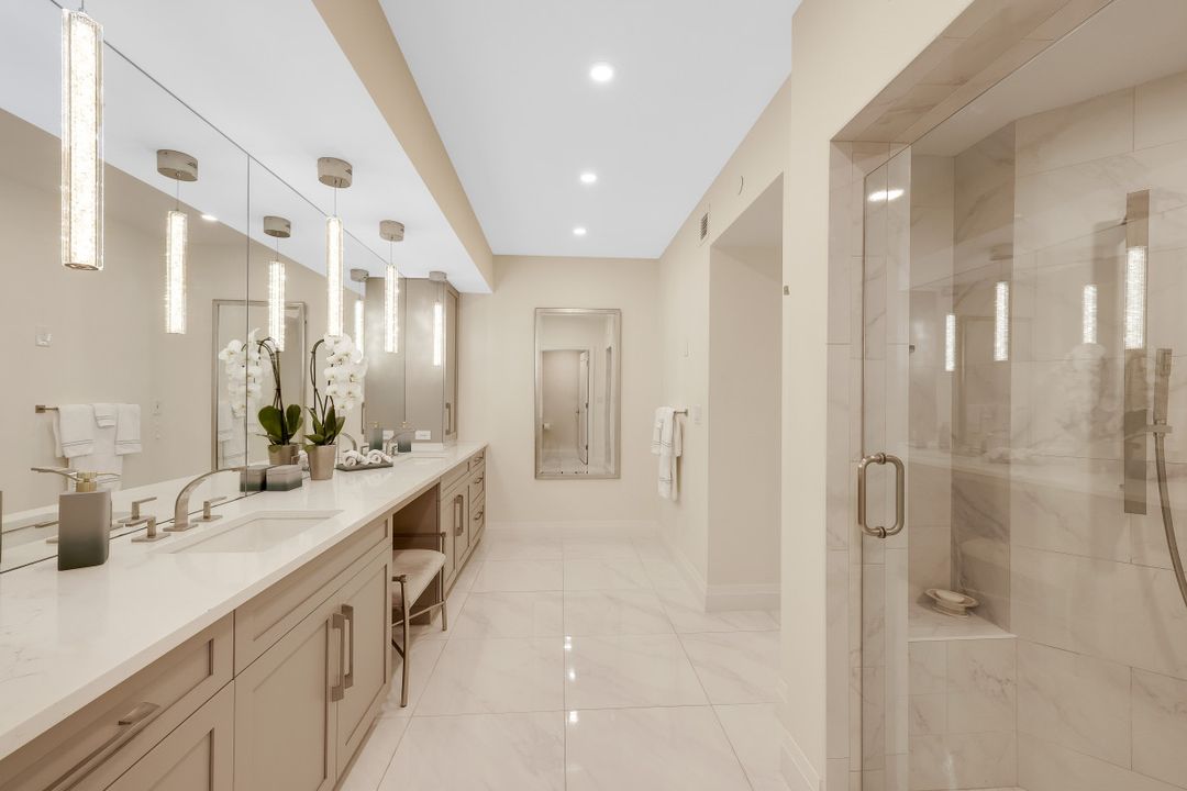 8171 Bay Colony Dr #1103, Naples, FL 34108