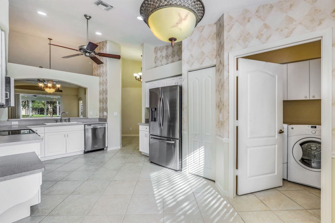 8388 Ibis Cove Cir, Naples, FL 34119