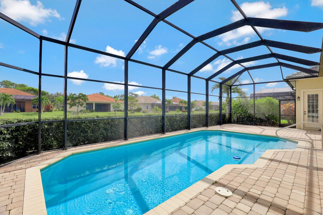 10196 Avonleigh Dr, Bonita Springs, FL 34135