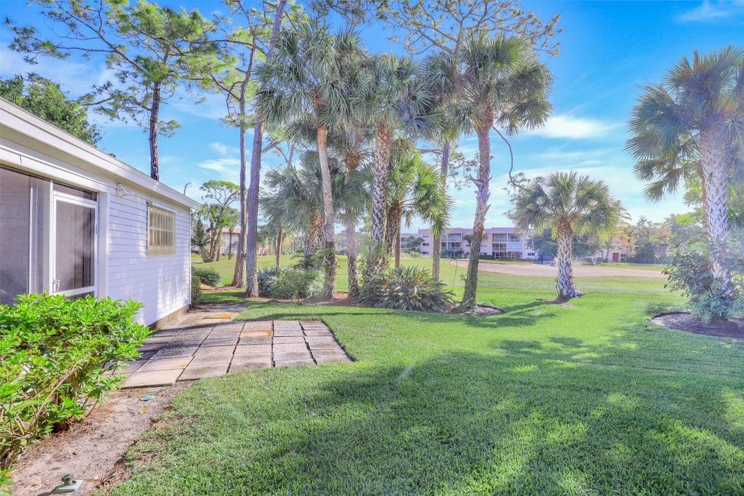 122 Quail Forest Blvd #11, Naples, FL 34105