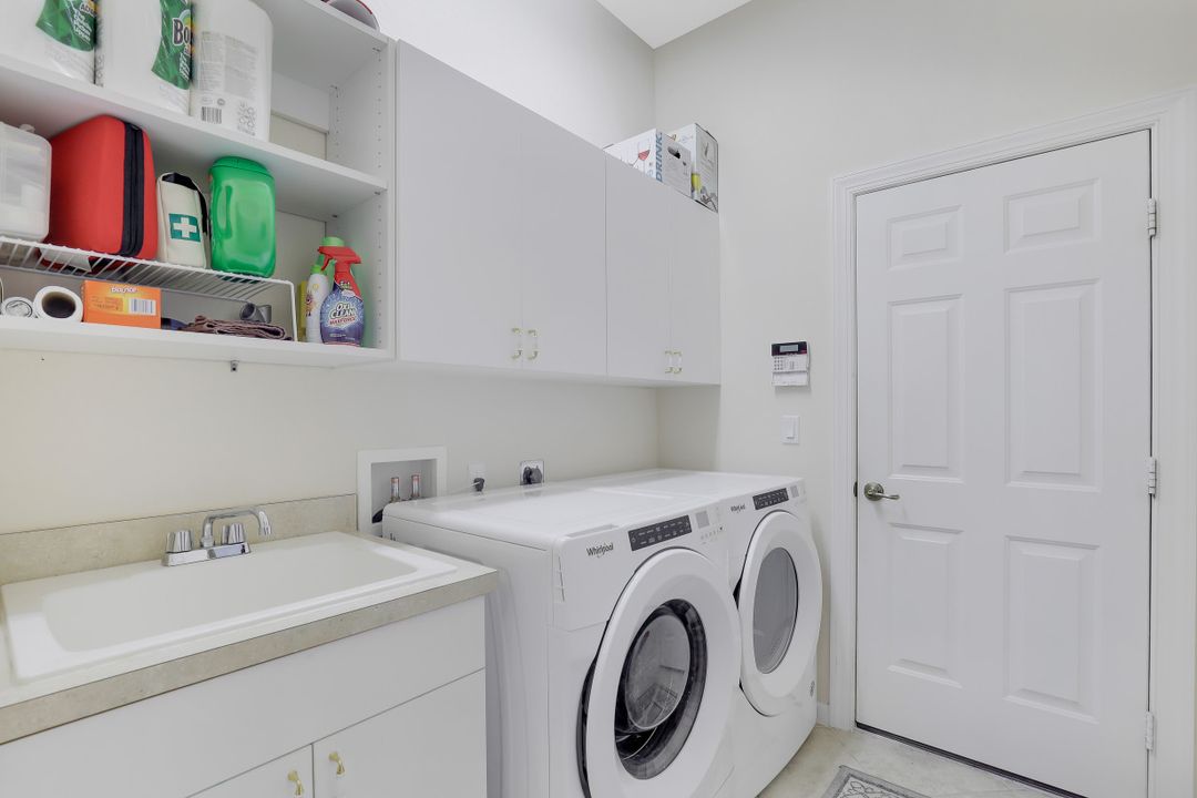 9609 Cobalt Cove Cir, Naples, FL 34120