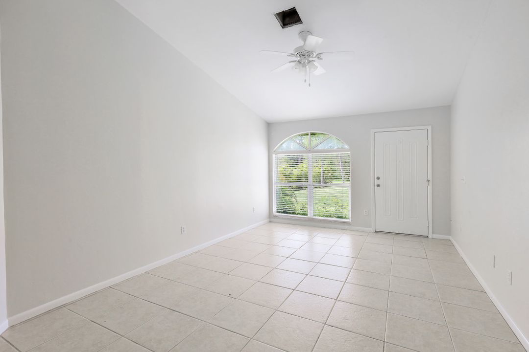 6581 Sable Ridge Ln, Naples, FL 34109
