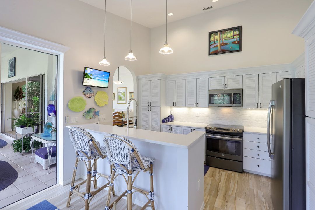 2180 Paget Cir, Naples, FL 34112