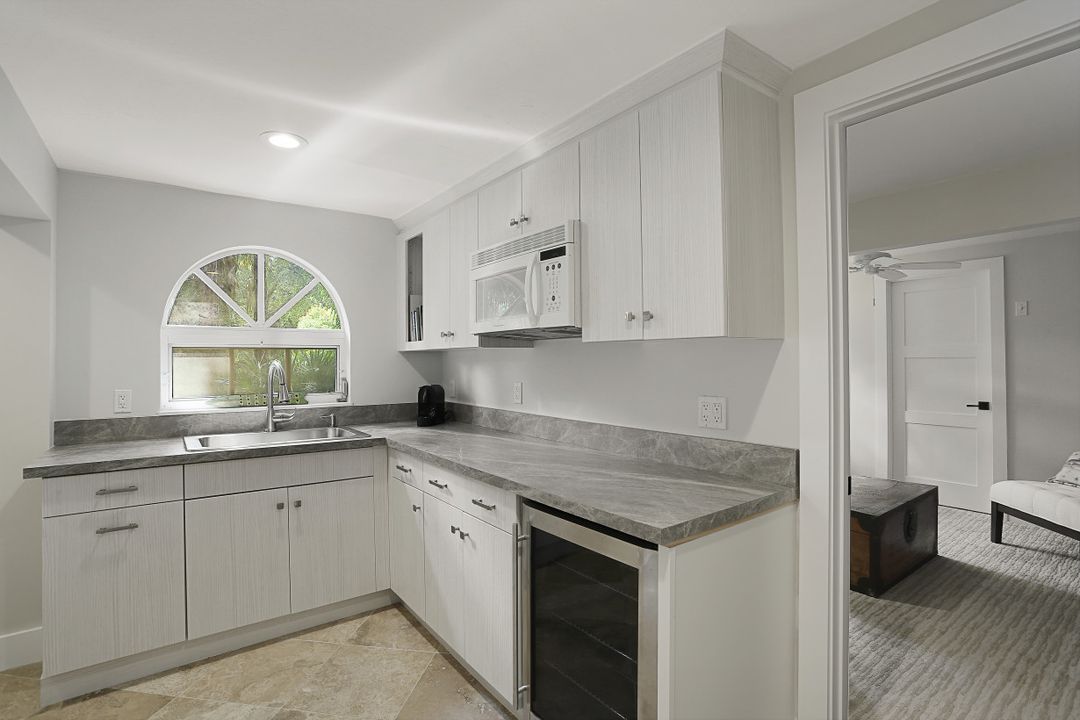 3824 Survey Cir, Bonita Springs, FL 34134