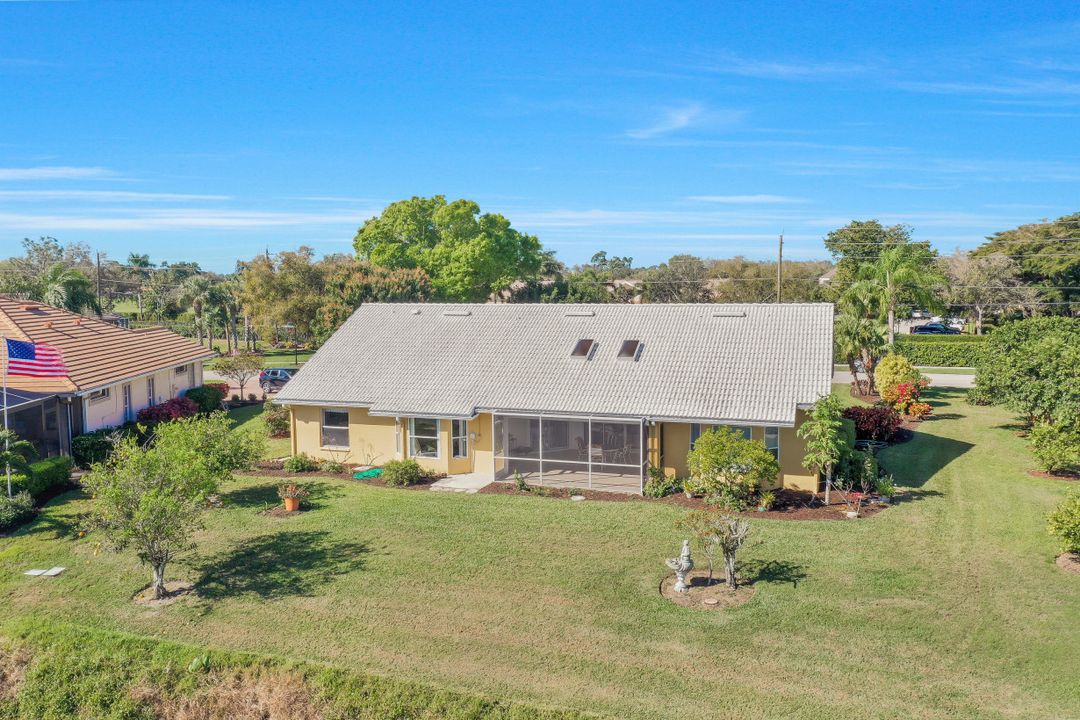 11708 Longshore Way W, Naples, FL 34119