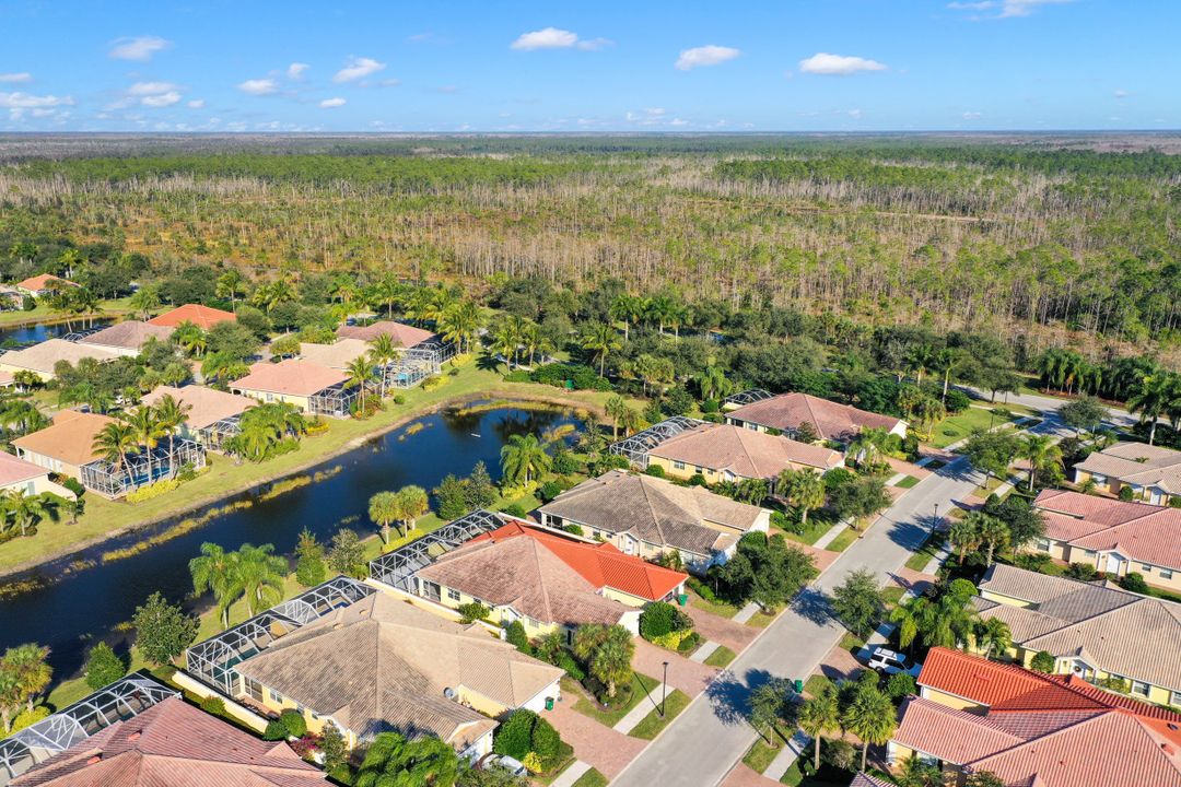 8113 Xenia Ln, Naples, FL 34114