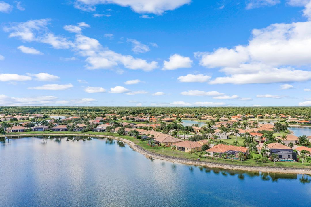 2198 Grove Dr, Naples, FL 34120