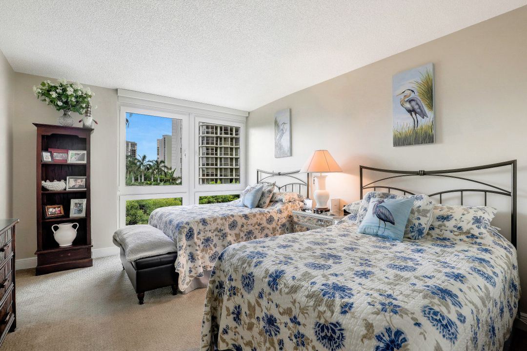 4031 Gulf Shore Blvd  #4F, Naples, FL 34103