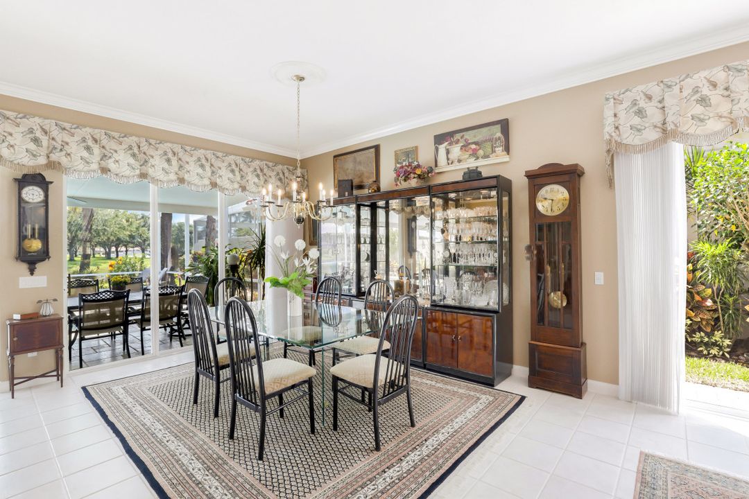 5981 Bermuda Ln, Naples, FL 34119