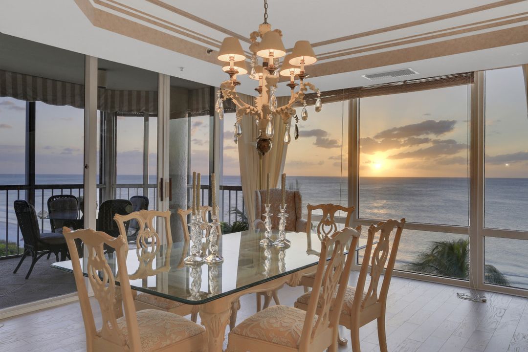 4951 Gulf Shore Blvd #302, Naples, FL 34103