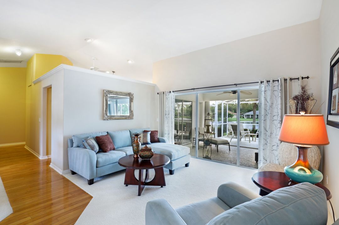 7563 Woodland Bend Cir, Fort Myers, FL 33912